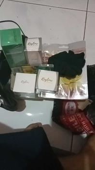 Product Review of Reglow New Paket isi 4 (Facial Wash, Day Cream, Night Cream, Serum) Skincare from R**i g**a 0