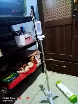 Product Review of Tongsis Tripod R1 Bluetooth Remote Shutter 3 in1 Mini Tongkat Narsis Monopod Remot Wireless Blutut Selfie Stick 360 from A**K T**️ 0