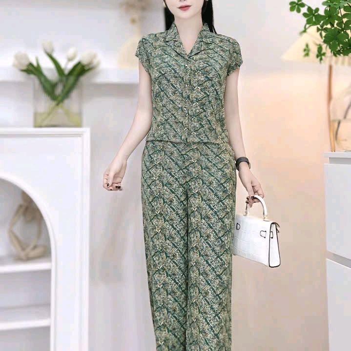 Bộ đồ nữ chất vải lụa Hàn dành cho chị em 2