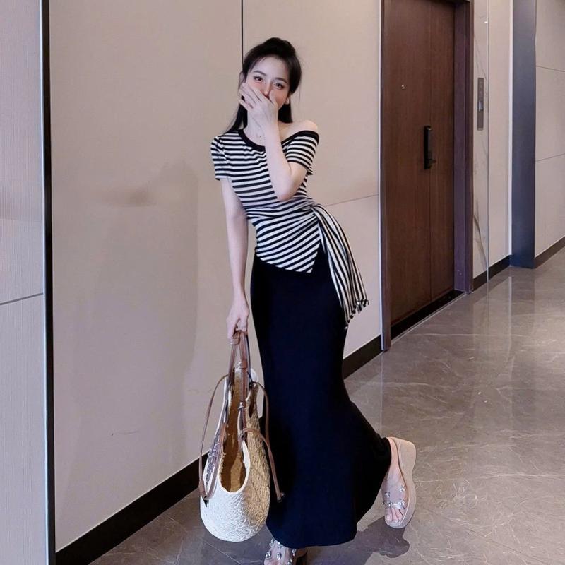 Sét Áo Kẻ Zip Lệch Vai Mix Chân Váy Umi Dành Cho Nữ Dễ Mặc Sang Chảnh by T.LINH STORE 68