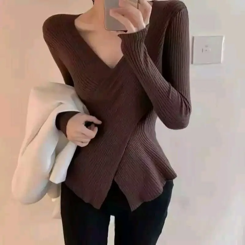 Top LIA - Knitwear Wanita Leher V neck Kimono Panjang Nyaman Lembut Tebal Kerah Cardigan Atasan Kardigan Hitam  Retro  silang depan  Outer Casual  Putih Oversize korea non Kancing maroon style baju rajut press body Tangan Cantik