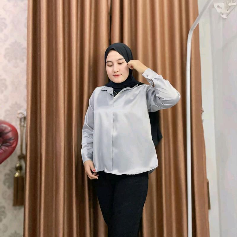 Satin Blouse V-neck  Top Baju Atasan  Wanita Formal Satin Top Kantor Blouse Kerah  Kemeja  Kerja Wanita Tangan Panjang Mewah Nyaman Kancing 0