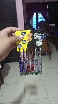 Product Review of 6pcs mainan gantungan senter laser ulir from f**a 0