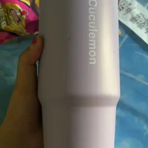 Cuculemon Tumbler Termos Stainless Steel 1L Kapasitas Besar Tahan Panas 24 Jam Insulated Botol Minum