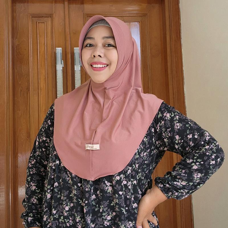 Gacya hijab Daily size M  Instan Bergo Muslim Nyaman dipakai buat harian dirumah ataupun diluar rumah 3