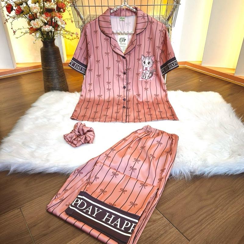 LỤA LATIN SPK K113 (45-85kg)Pijama latin lụa mịn thiết kế hoạ tiết hoạt hình mèo con phối sọc nơ trên nền hong đất  sang trọng, có tay ngắn tay dài Nữ Women Áo Ngủ Quần Ngủ