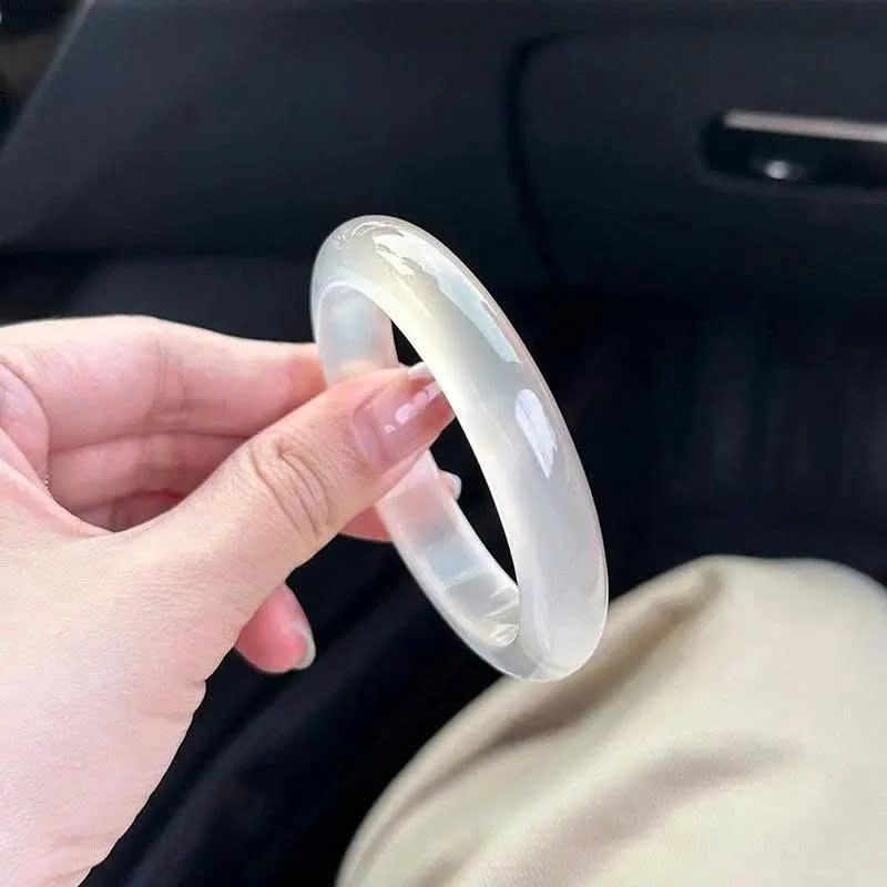  Vòng tay bạch nguyệt quang - chalcedony tự nhiên 