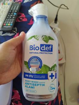 Product Review of Biodef Mint - Sea Salt Botol 550ml| Sabun Mandi Cair Antiseptik Aman dan Halal | Sabun Mandi Melembabkan Whitening | Sabun Mandi Cair untuk Kulit Kering from N**8 0