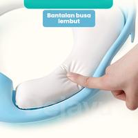 Gambar 【BELI LOKAL】Dejavu Alas Dudukan Toilet Anak Dengan Pegangan Potty Training Seat Toilet Duduk Lembut Baby Potty Toilet Training HSB805 - Biru dari Dejavu_NEW Kab. Tangerang 5 Tokopedia