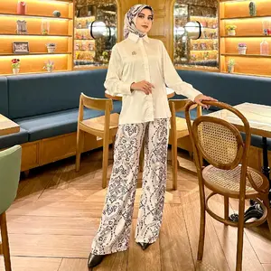 Oneset set Hijab batik by Shella Saukia