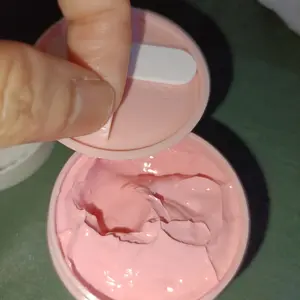 Glad2Glow Pomegranate Niacinamide Brightening Clay Mask 30g Masker Mencerahkan Wajah Kering Pencerah | masker wajah yang mencerahkan masker komedo masker wajah mencerahkan kulit kusam masker glad2glow