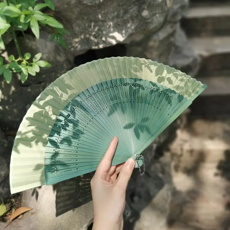 Ancient fan, folding fan, Chinese style, summer hanfu, cheongsam, folding fan, small bamboo fan, dancing fan, dancing fan, green