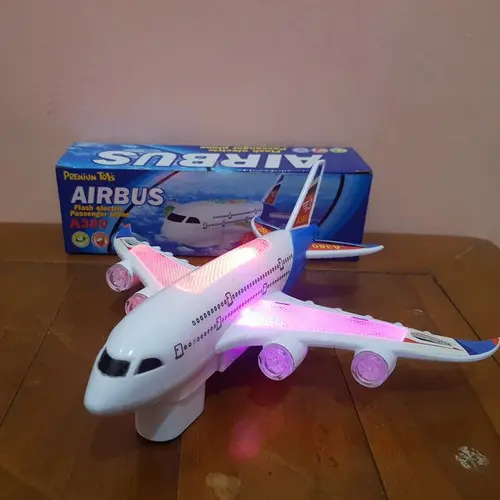 Mainan Anak Pesawat Terbang Airbus A380 Toys Control Baterai Bergerak Lampu Plastik Remote 3