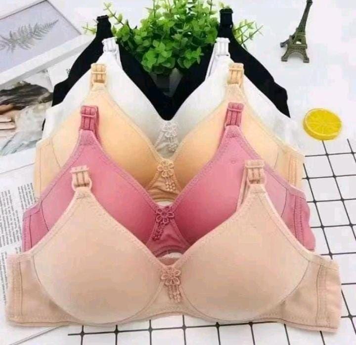 Cuci Gudang Bra (Paket 12 PCS)  BH TERBARU//TANPA KAWAT/BAHAN SANGAT HALUS//BH STIK//MEREK YUNITA. BH UKURAN JUMBO TANPA BUSA//TERBARU DAN TERLARIS AMANAH.