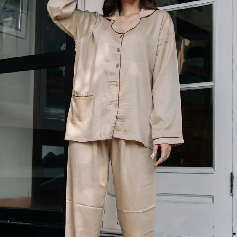 Piyama Silky Polos Rayon Twill Lengan Panjang Celana Panjang Full Kancing 0