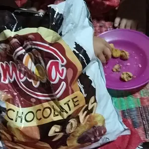 COD Soes Coklat Cokelat/strawberry/ 500g/1kg /Update kemasan terbaru / merek baru/Malona/ mix rasa/halal Kue Sus Kering Isi soes coklat lumer 1 kgr Enak Murah （Cemilan keluarga, cocok untuk dewasa dan anak-anak） Chocolate Food Makanan Snack Manis