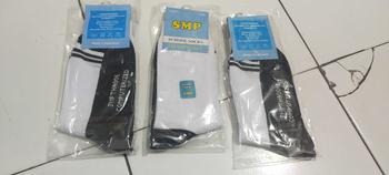 Product Review of Kaoskaki | 3pasang kaos kaki anak sekolah putih telapak hitam panjang sebetis lembut dan nyaman di gunakan Sd from M** t**i 0