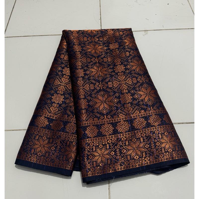 Kain Songket/songket Palembang/songket meteran/bahan rok songket. 2