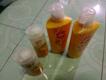 Product Review of [KESEMPATAN MENANG CATOKAN - BUY 2 GET 4] Sunsilk Shampoo Rambut Lembut Soft & Smooth Activ-Infusion Rambut 400ml Isi 2 from m**5 0