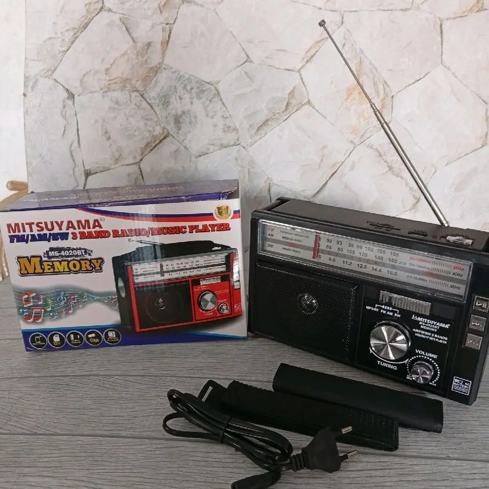 Radio Bluetooth FM/AM/SW Mitsuyama 4020 BT Memory dengan fitur USB/SD card/ TF card dan senter di samping.