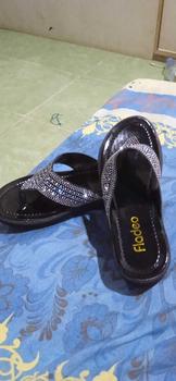 Product Review of Sandal Wedges Wanita Kekinian/ Sandal Wedges Wanita Model Jepit Manik-Manik Terbaru from ** A**i P**i 3