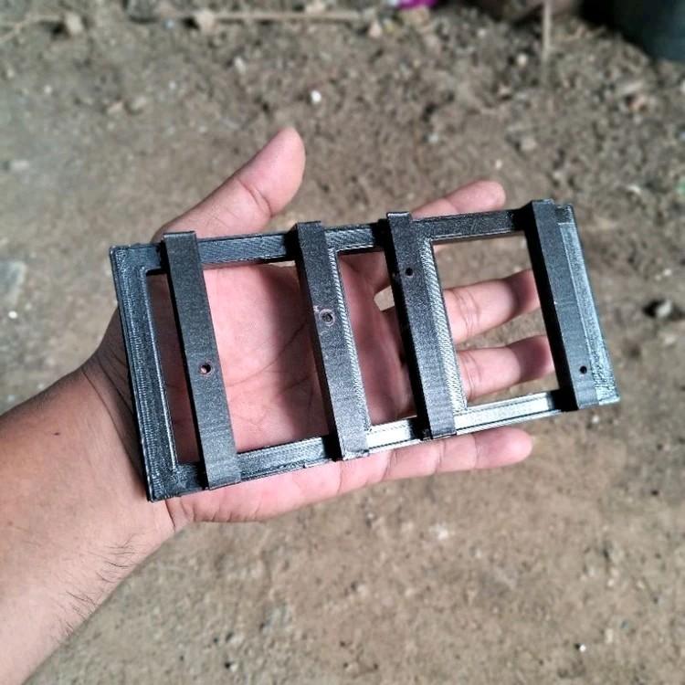pangkon atau dudukan mesin miniatur Toy 2