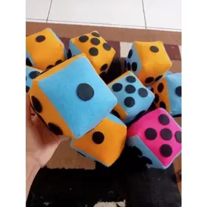 Dadu flanel size 10x10cm Beraneka Warna