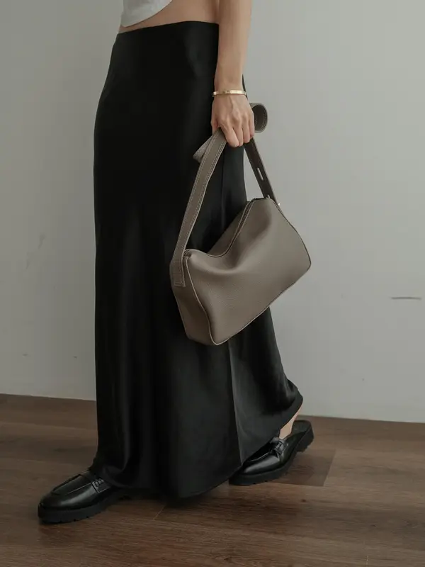 DIKAU - GOU MEDIUM BAG - TAS SELEMPANG WANITA 5