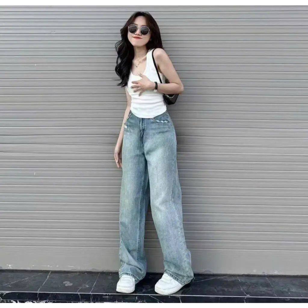 Quần jeans xuông nữ ống rộng rách túi sau hai màu đậm nhạt thích hợp với nấm lùn Pants | BigBuy360 - bigbuy360.vn