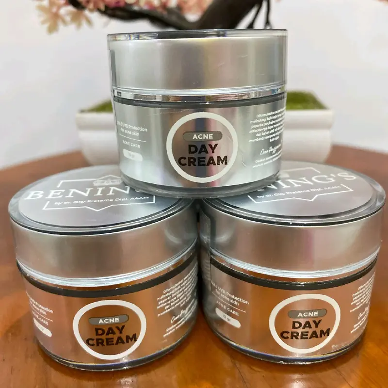 Bening  skincare acne day cream by Dr  oky ( Bening  clinic) Niacinemide 1