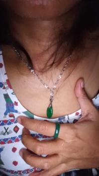 Product Review of PROMO +Kalung liontin hijau (aura) sudah di blesing untuk pembuka aura POSITIF tinggal pakai saja dan tidak ada pantangannya from A**l u** 0