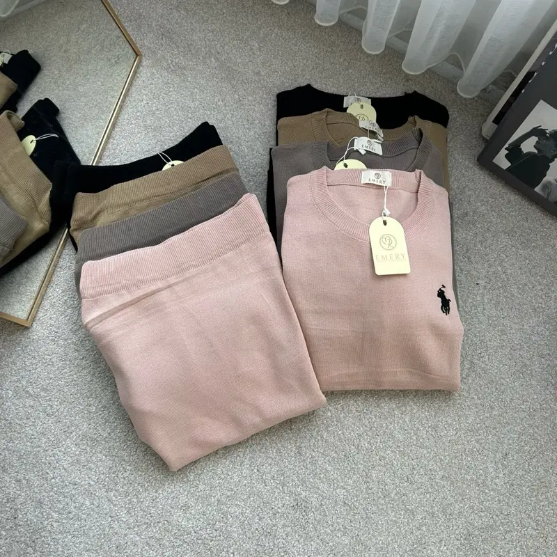 Oneset Fiona Skirt | Sweater + rok | Emery
