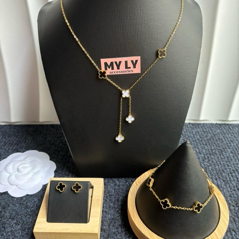 Deal mở bán Set trang sức cỏ 4 lá dây chuyền hoa rơi size 8mm titan không gỉ mạ vàng 18k