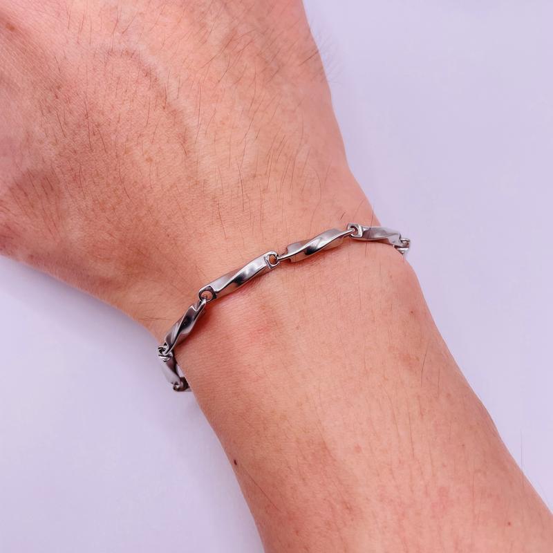 Lắc tay titan không phai màu không rỉ sét Vòng tay titan unisex cá tính mã LTU04 trangsucmoiluatuoi.RIN