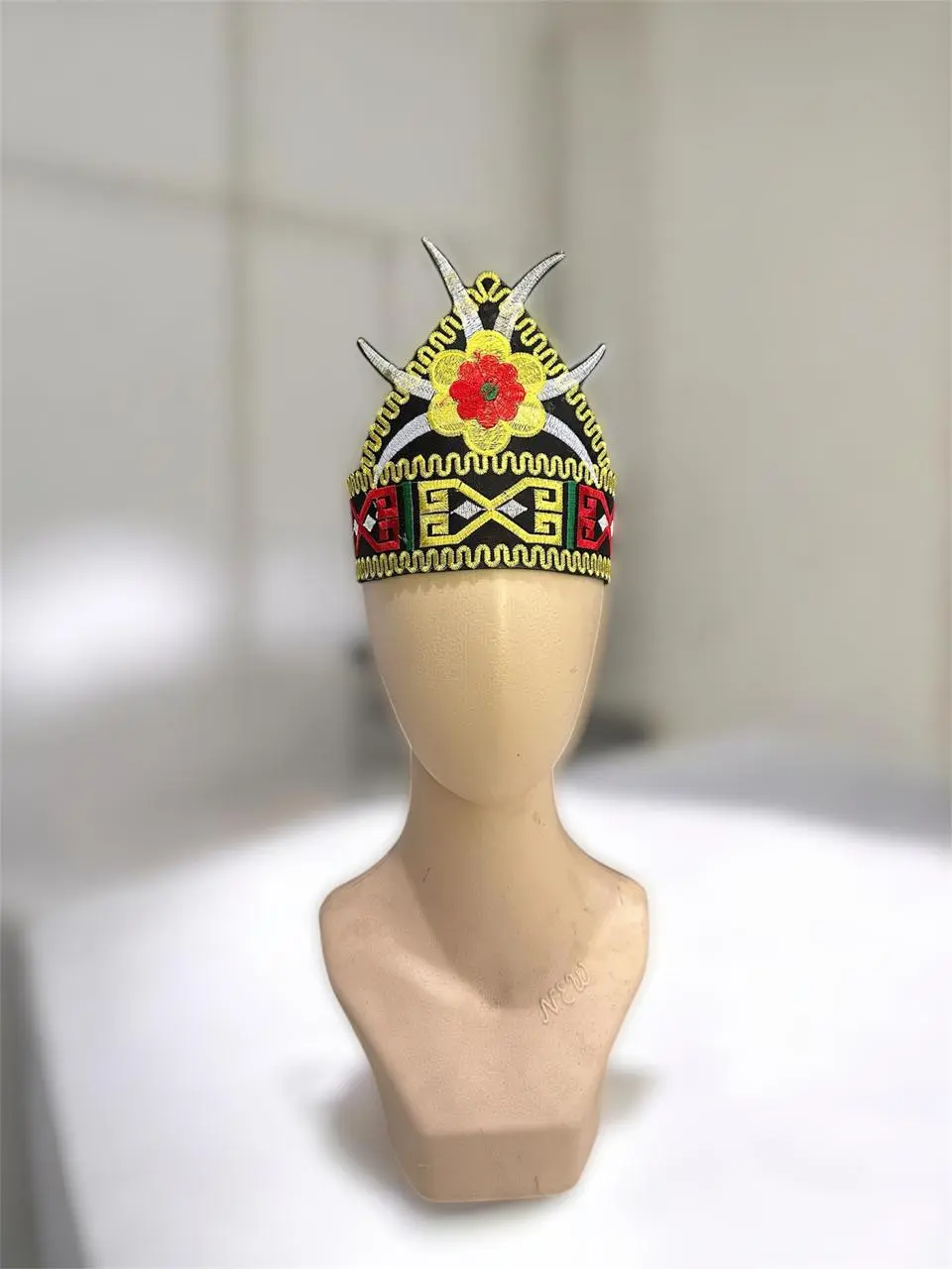 IKAT KEPALA MOTIF DAYAK / AKSESORIS TARI / AKSESORIS KARNAVAL