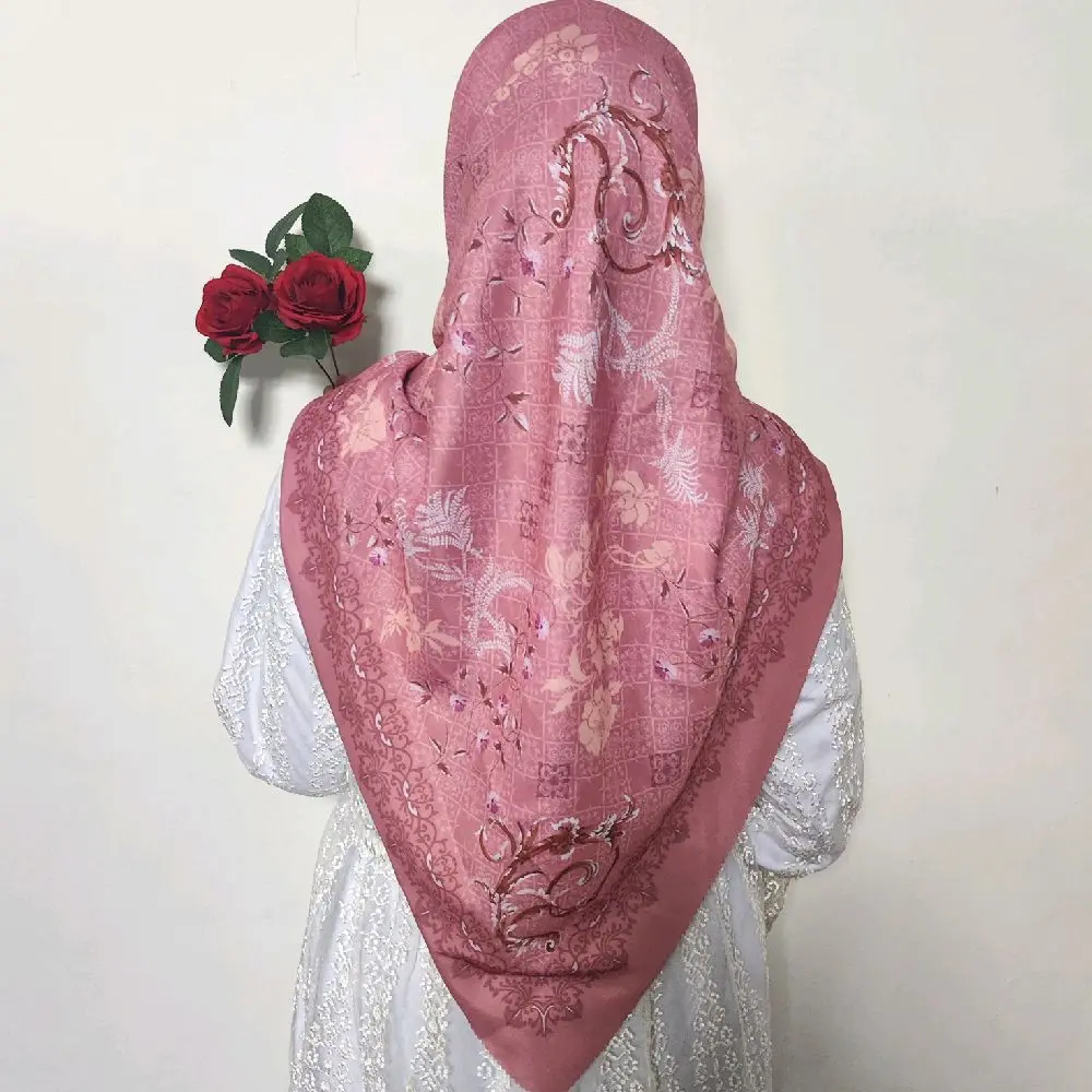 Hijab Jumbo Kerudung Segi Empat Voal Motif Sublim 130×130