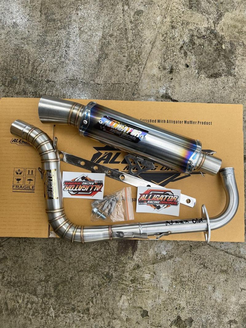 Product Introduction of Knalpot Samlong Original Alligator Halfblue New Emblem [ inlet 38 mm ] free triplat Nmax Aerox Beat Mio Scoopy Vario Pcx lexy Xride fino Fazio Freego dll Bracket Laser Motor Motorcycle 1