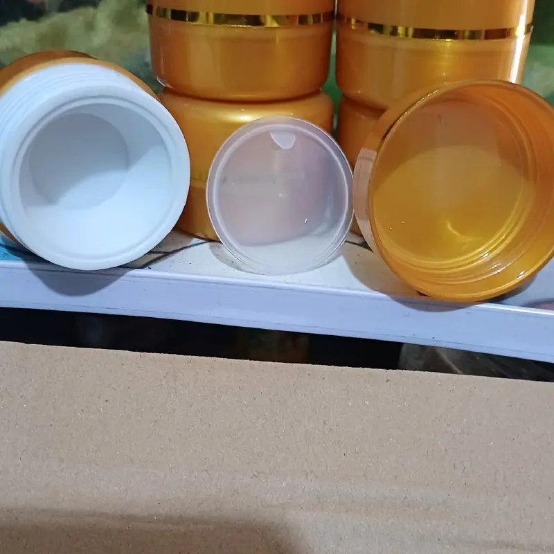 pot cream pp 10gram warna gold gold list gold isi 10pcs 1