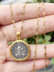 Collar de acero inoxidable con colgante redondo del Santo Bautista estilo vintage, collar de oración unisex para hombres y mujeres, casual y versátil