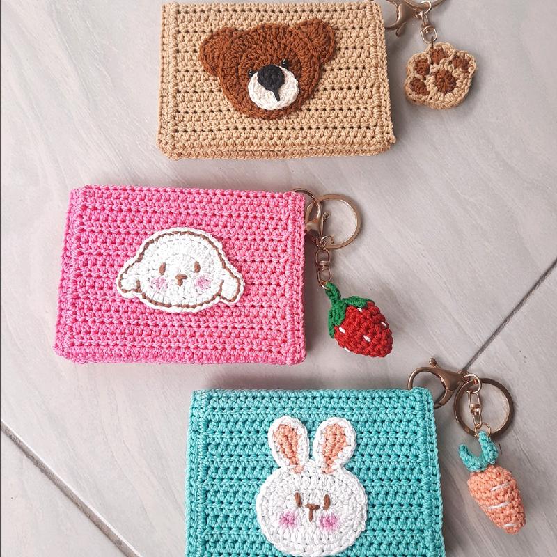Dompet Kartu Rajut Karakter Imut Lucu Model Terbaru Handmade untuk Wanita Perempuan Hitam Pink 1
