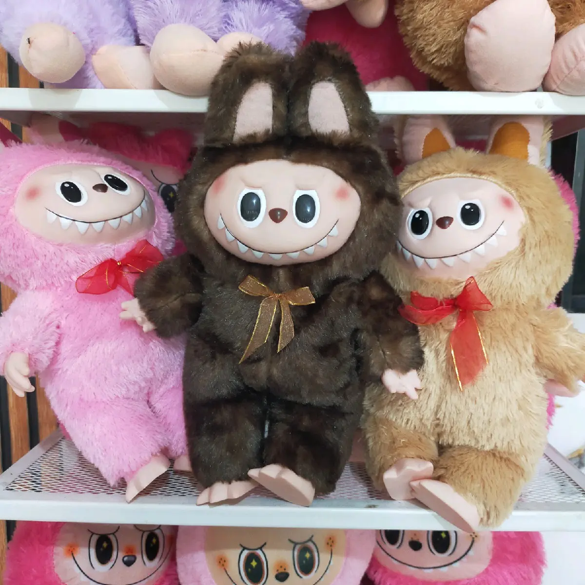 labubu muka karet / kedok