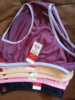 Product Review of PAKET (ISI 12) CD KAREN/ALISSA, CD WANITA KATUN from R**i 0