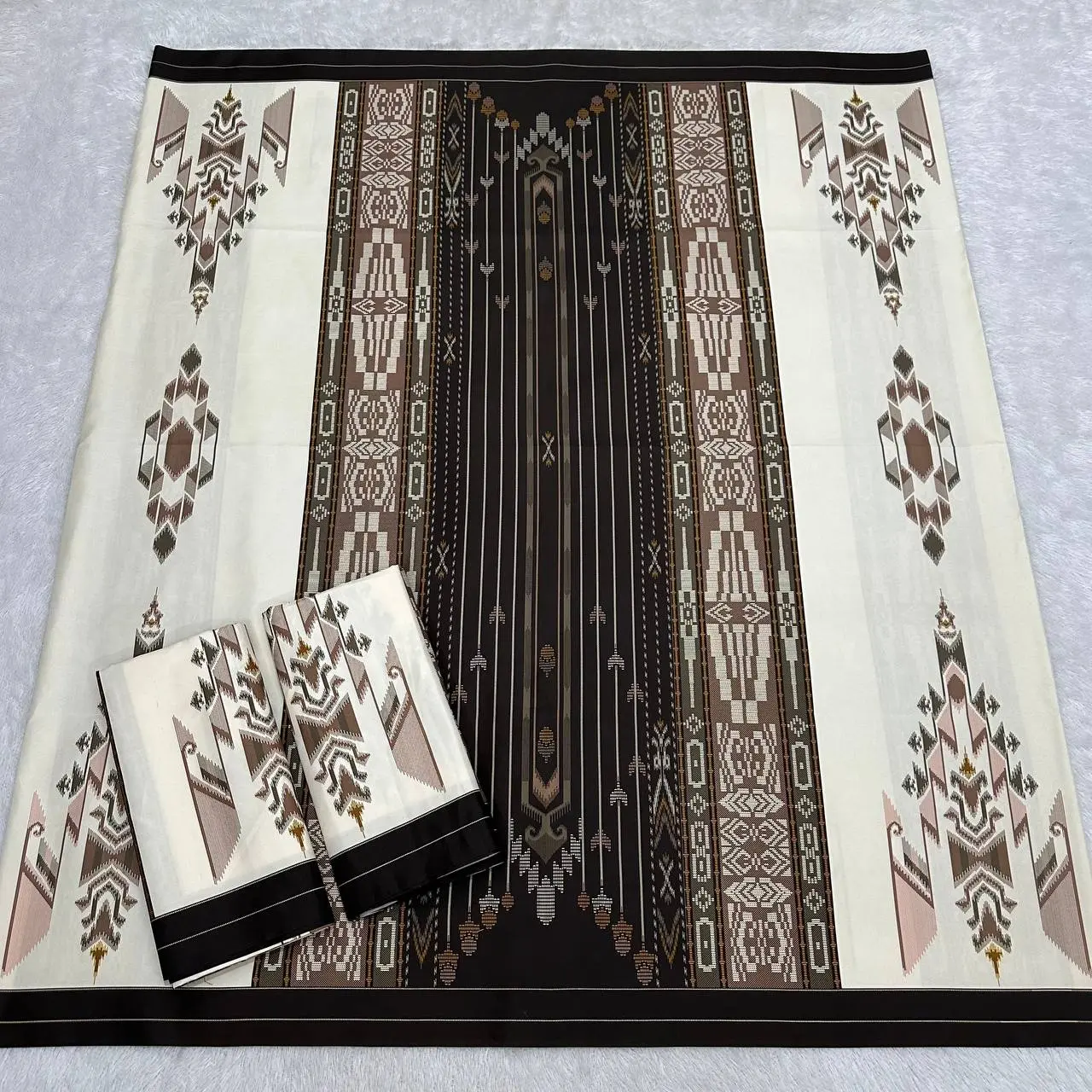 Signature Putih Coklat