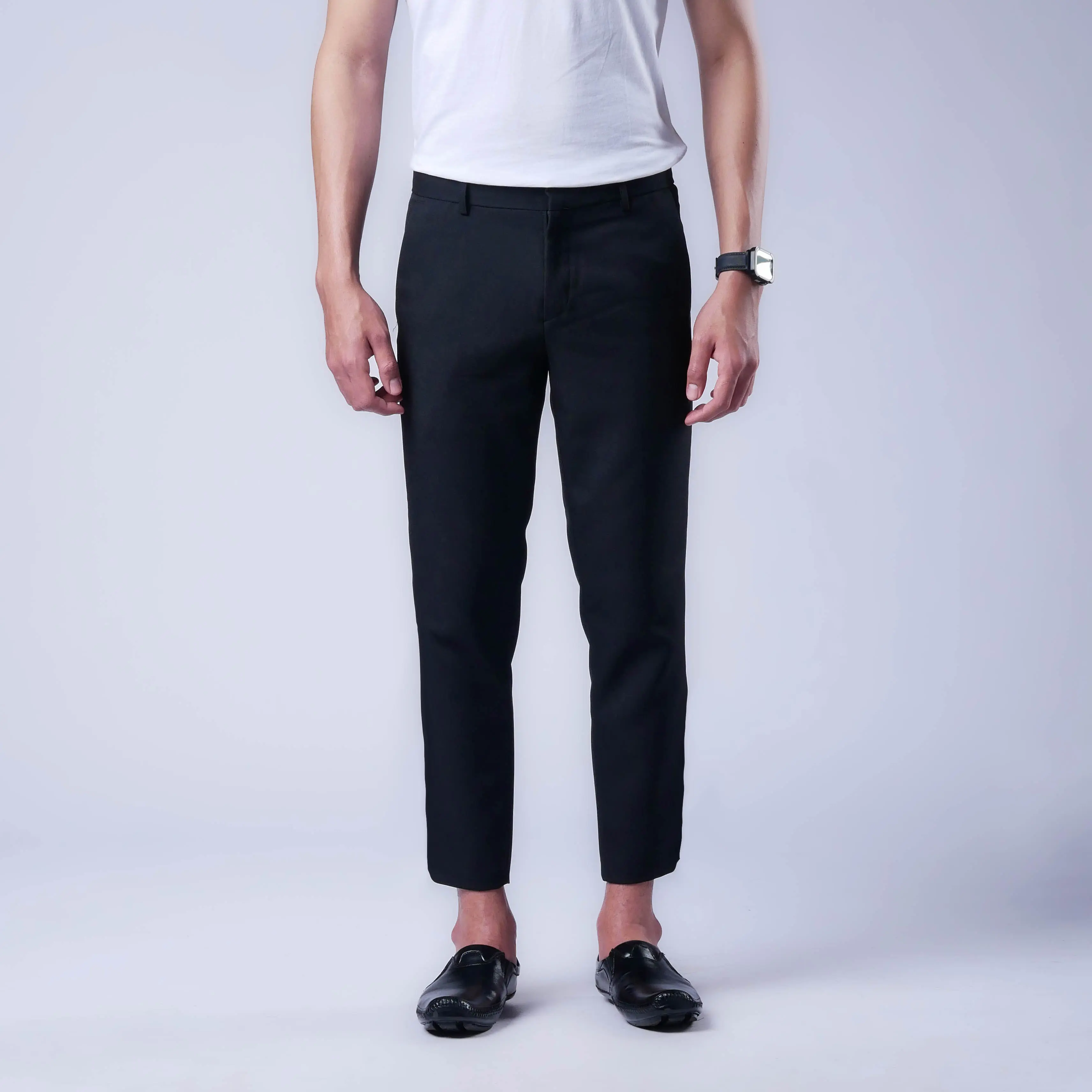 Mubeng - Ankle Pants Slimfit Hitam