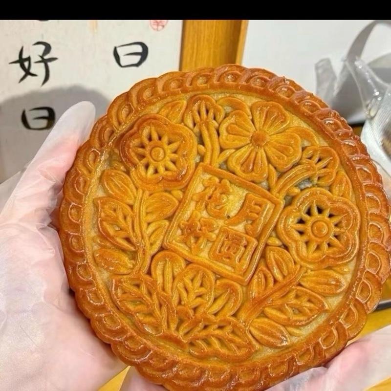 Combo 2 Bánh Nướng Trứng Muối Mochi Chà Bông 5 Vị Khoai Môn Latte Dừa Dương Chi Cam Lộ 300gr bánh HSD 105 ngày Trung Thu Tết Đoàn Viên Trăng Rằm ít ngọt