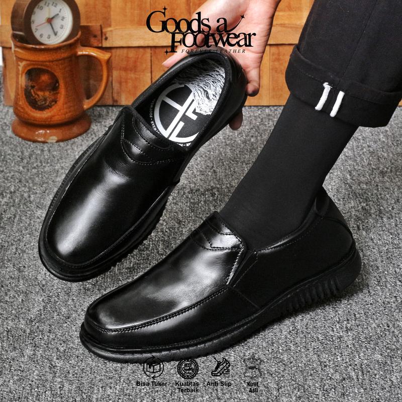 Product Introduction of MONRO - Sepatu Pantofel Formal Pria Kulit Asli Slip on Kerja Kantor Kasual 35