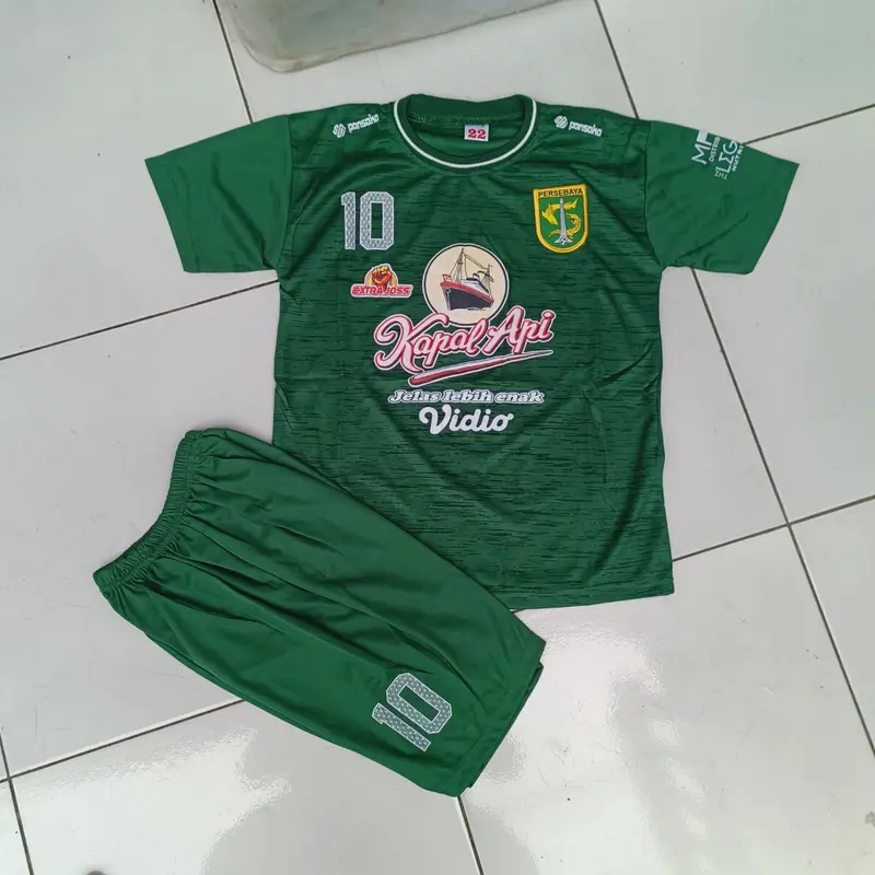 baju bola persebaya/setelan baju persebaya surabaya usia 1-12thn 2