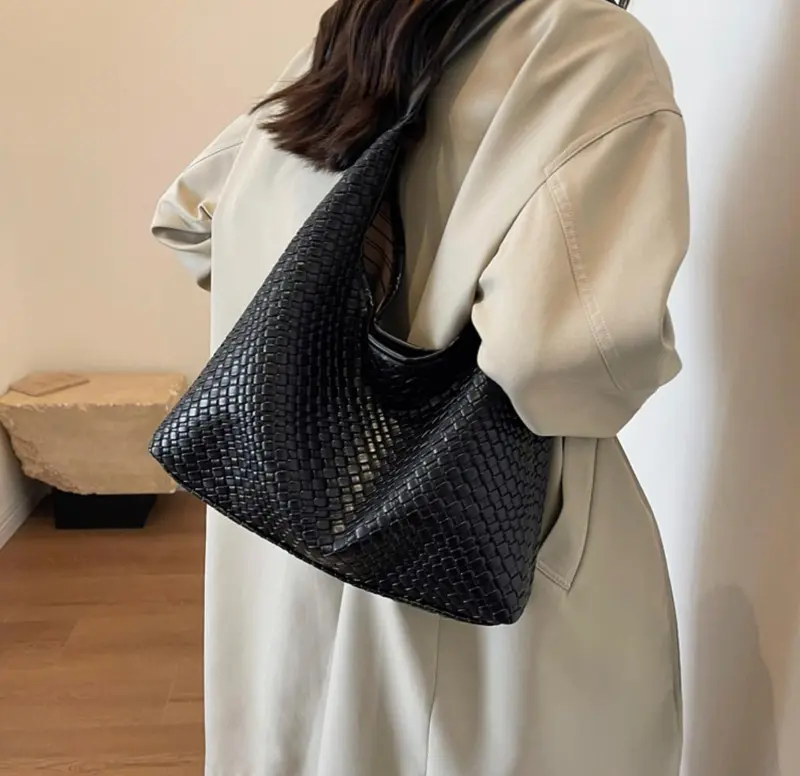 TOTE BAG WANITA TERBARU KULIAH KERJA HITAM GLOSSY PREMIUM QUALITY Totebag 4