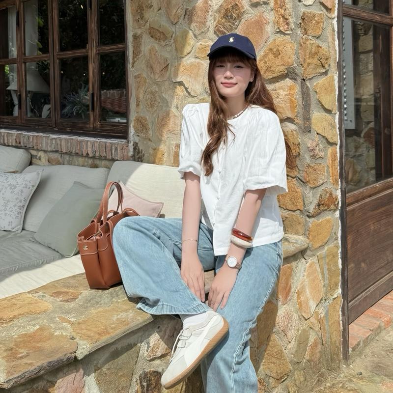 Neha Shirt - B.Y Tea | Áo sơ mi kiểu cổ tròn phối cúc bọc vải dáng ngắn