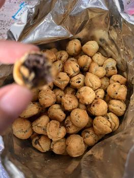 Product Review of COD Soes Coklat Cokelat/strawberry/ 500g/1kg /Update kemasan terbaru / merek baru/Malona/ mix rasa/halal Kue Sus Kering Isi soes coklat lumer 1 kgr Enak Murah （Cemilan keluarga, cocok untuk dewasa dan anak-anak） Chocolate Food Makanan Snack Manis from i** a**e 3